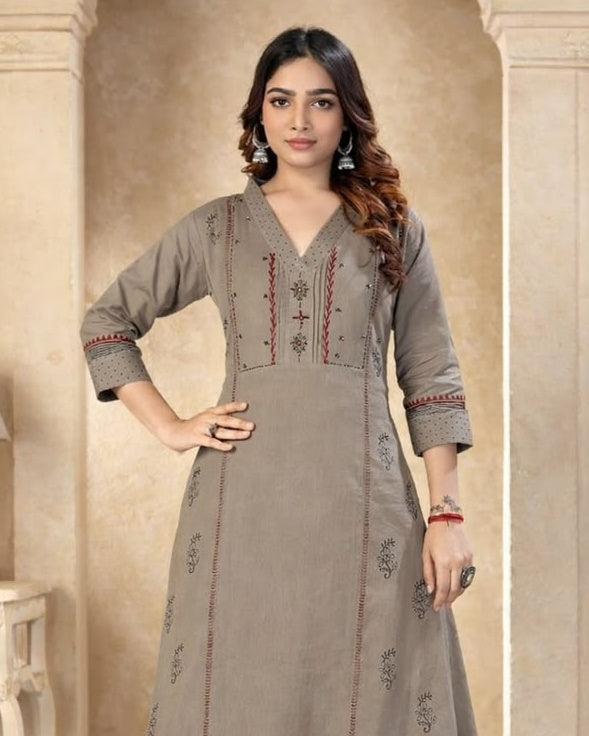 Gulnaar Royale – Embroidered Kurta Pant Dupatta Set